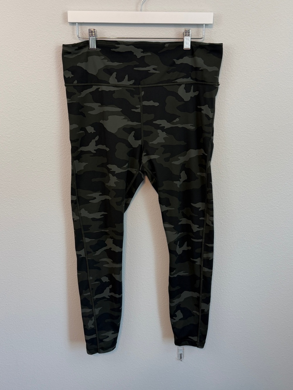 Athleta Camo Leggings L Tall